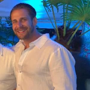 Meet your Posher, Todd